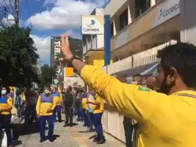 “Cortar direitos é roubar o nosso sustento”, afirmam trabalhadores dos Correios