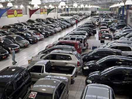 Produção de veículos cai 27,4%