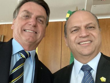 Bolsonaro escala seu líder, Ricardo Barros, para atacar Lava Jato