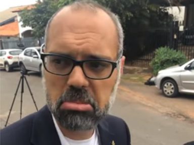 Blogueiro bolsonarista agride Pazuello e o chama de “traidor e canalha”