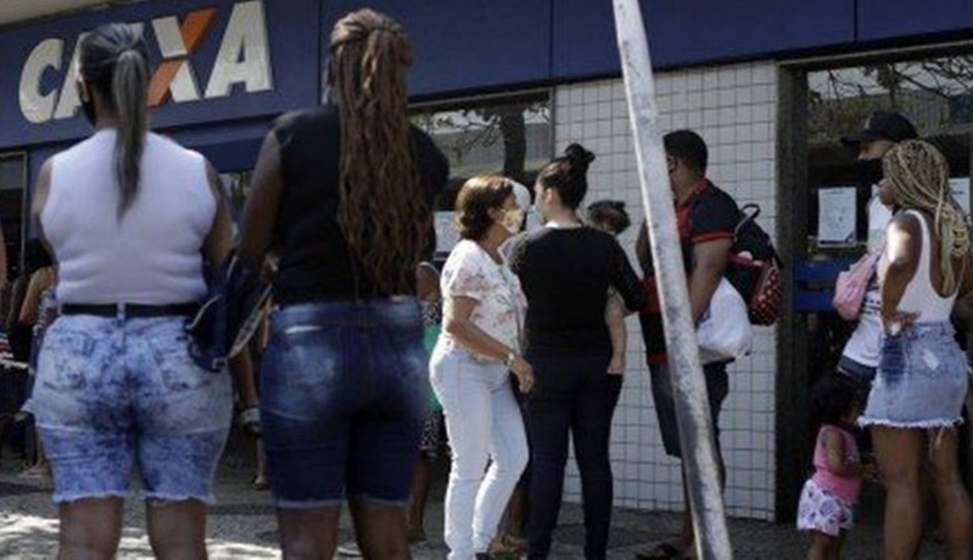 Governo deixou 923 mil pessoas sem auxílio ou Bolsa ...