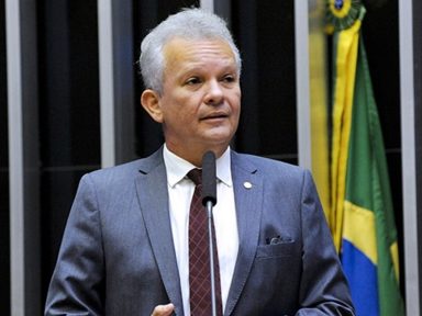 Projeto de André Figueiredo suspende contrato que visa a privatização dos Correios