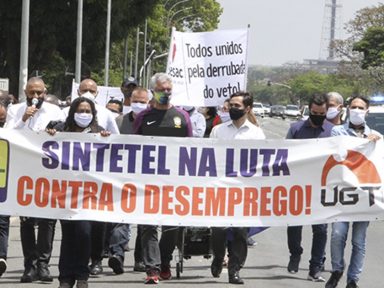 Protesto em Brasília pede a prorrogação da desoneração da folha de pagamento