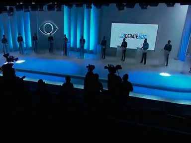 Prefeito não entra na linha de tiro no primeiro debate de São Paulo