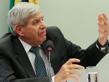 Heleno diz que governo não cuida da Amazônia e Pantanal por “falta de tempo”
