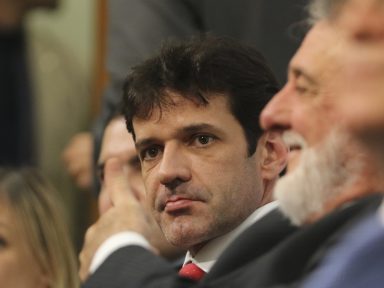 Verba de R$ 690 mil para a ex-mulher do ministro do Turismo revolta candidatos do PSL em BH