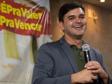 Rubens Jr. é diagnosticado com Covid-19 e apoiadores reforçam campanha de rua