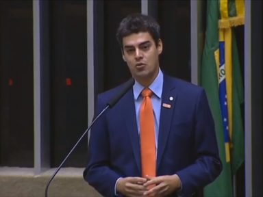 Deputado defende ataque ainda maior a servidores com congelamento de salários