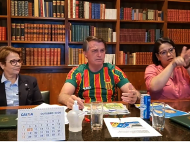 Bolsonaro cita Dilma e diz que vai reeditar decreto que privatiza postos de saúde