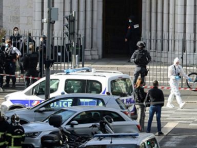 Atentado a faca em igreja de Nice mata três e gera indignação