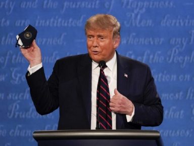 65% dos norte-americanos afirmam que Trump poderia ter evitado contrair Covid-19