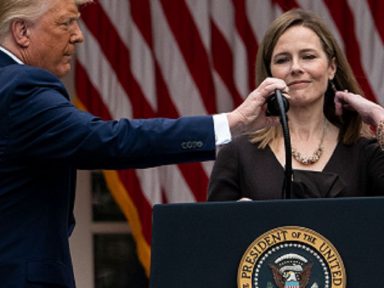 Alvoroço de Trump para impor Barret na  Suprema Corte é medo das urnas