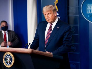 TVs norte-americanas cortam transmissão da fala mentirosa de Trump