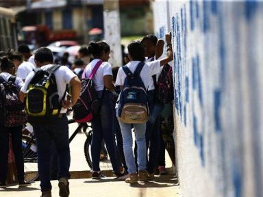 Câmara retira R$ 1,4 bi da Educação