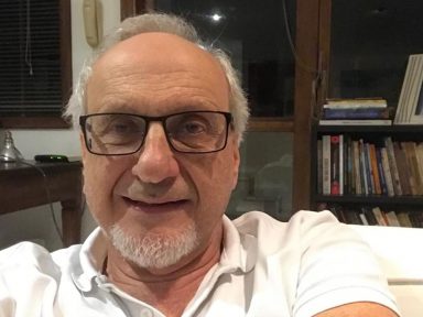 “Nós estamos no meio de um desastre”, diz Eduardo Costa, sobre a crise no Ministério da Saúde