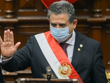 Novo presidente do Peru inicia reforma da Polícia para “garantir democracia”