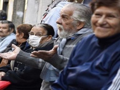 Governo argentino anuncia novo aumento para pensões e aposentadorias
