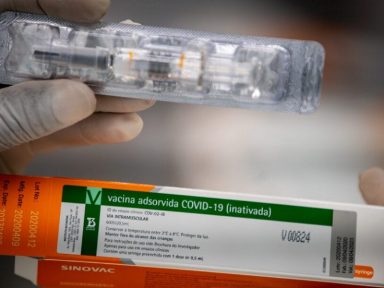 Vacina chinesa CoronaVac é segura e tem 97% de eficácia, publica revista científica Lancet