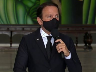 “Vacina contra a Covid-19 é a prioridade absoluta”, diz João Doria