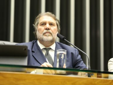“João Alberto foi vítima do racismo e da intolerância”, afirma o deputado Renildo Calheiros