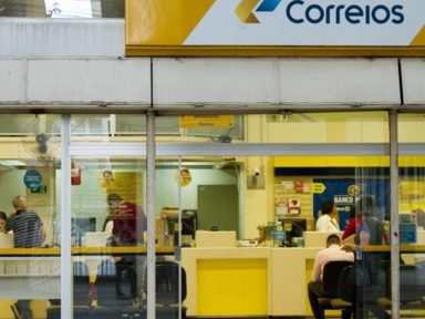 Correios anunciam plano de demissão com corte de 14 mil funcionários