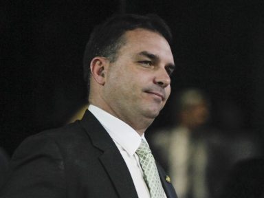 Bolsonaro usa Abin para ocultar crimes do filho e auditores repudiam: “é inaceitável”