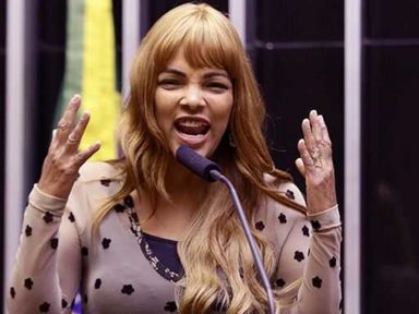 Testemunha diz que Flordelis pratica magia negra e optou ser evangélica porque “dava dinheiro”