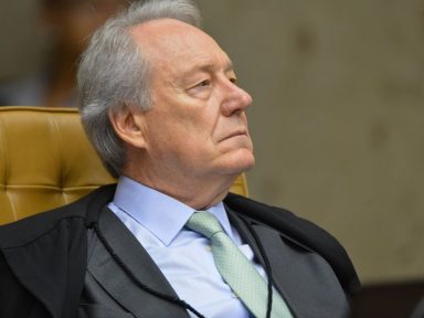 STF dá prazo de 48 horas para Ministério da Saúde informar data de início da vacinação