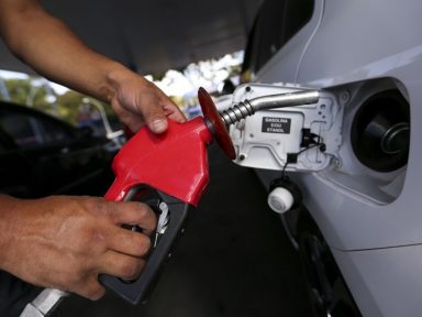 Governo aumenta mais uma vez a gasolina e o diesel