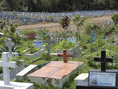 Brasil volta a registrar mais de 800 mortes por Covid-19 em um único dia