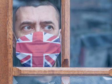 Londres detecta linhagem de Covid 70% mais contagiosa