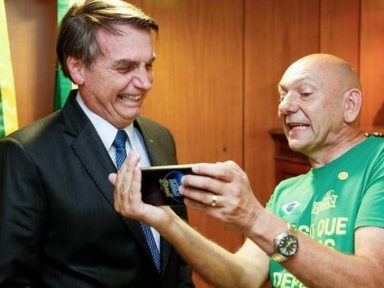 PGE pede quebra de sigilo de Hang por propaganda ilegal a favor de Bolsonaro