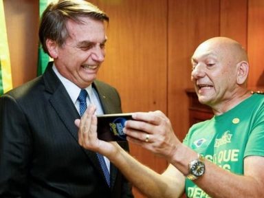 PGE pede quebra de sigilo de Hang por propaganda ilegal a favor de Bolsonaro