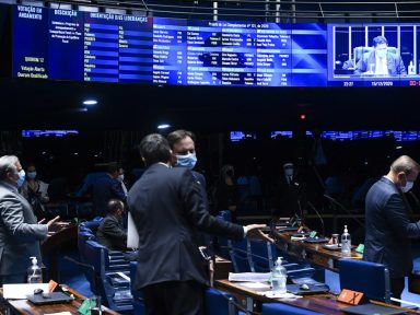 Senado barra emendas que destinavam verbas do Fundeb para escolas privadas