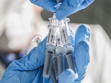 Indonésia recebe 1,2 milhão de doses da vacina Coronavac da China