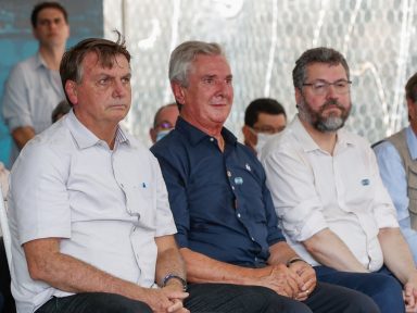 Bolsonaro se queixa e é consolado por Collor, que caiu por impeachment