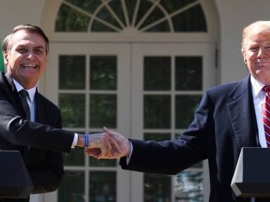 Após acusar Biden de fraude, Bolsonaro agora simula ‘pleno êxito’ ao democrata