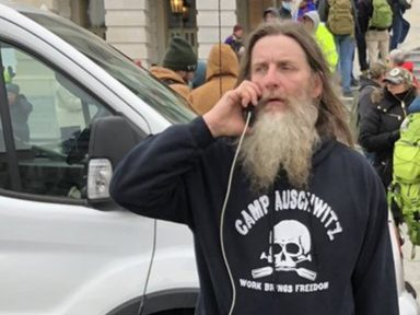 Para Ernesto Araújo, bandidos que invadiram o Capitólio eram “cidadãos de bem” e “não fascistas”