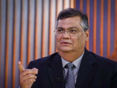Flávio Dino apresenta queixa-crime contra Bolsonaro ao STF