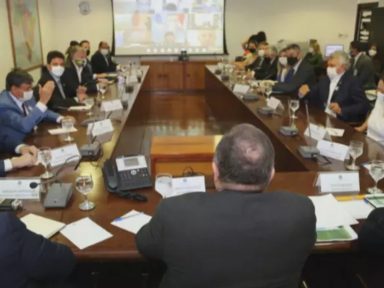Governadores cobrarão detalhes da vacinação em reunião com Pazuello