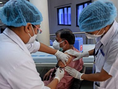 Índia culpa governo do Brasil por escassez mundial de vacinas contra  Covid