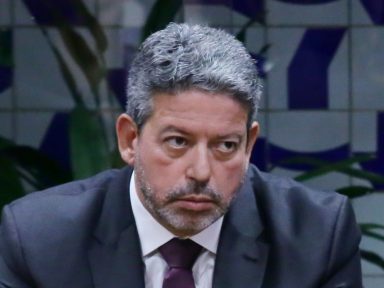 Ex-esposa acusa Lira de ameaças e violência: “O medo a segue 24h por dia”