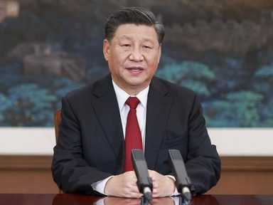 Na virada do ano, Xi Jinping saúda os heróis da luta contra a pandemia