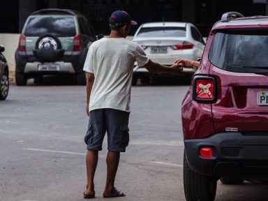 Prorrogação da ajuda emergencial põe Congresso e Planalto em campos opostos