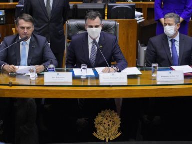 Bolsonaro pinta realidade cor-de-rosa na mensagem ao Congresso