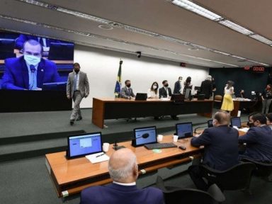 Parlamentares e governos preparam ação contra redução de verbas da saúde e educação