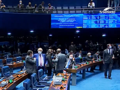 Com forte intromissão do Planalto, Rodrigo Pacheco é eleito presidente do Senado