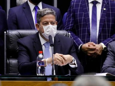 Lira ignora grave crise nacional e defende Câmara “harmônica” com o Planalto