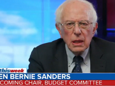 Sanders: ‘reduzir ajuda emergencial, como querem os republicanos, é traição ao povo’