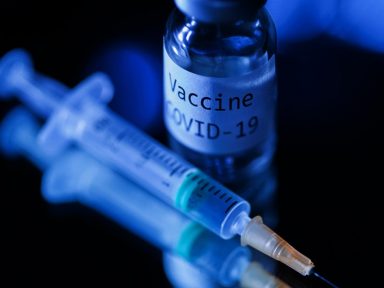 Quebra de patentes durante a pandemia liberaria vacinas e salvaria milhões de vidas